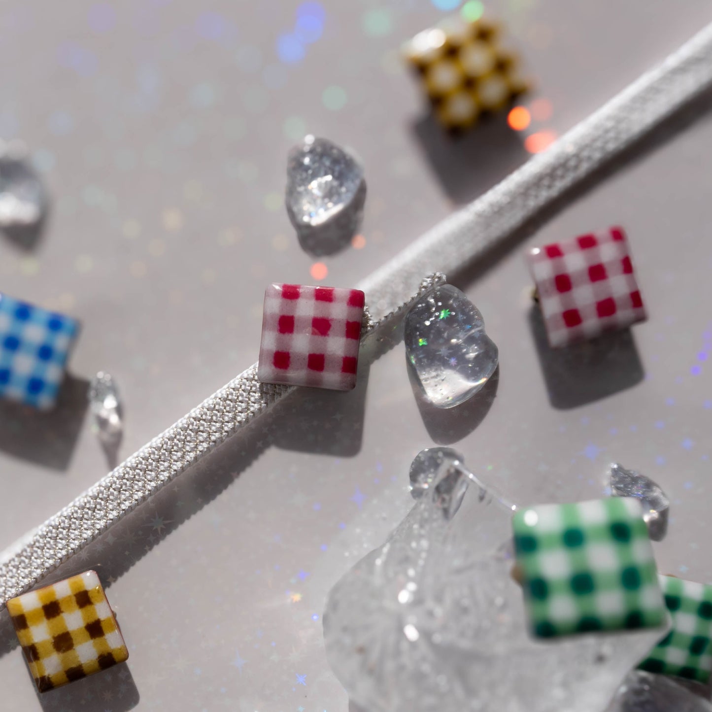 【ポップな印象づけに】GINGHAM ギンガムチェックの帯留