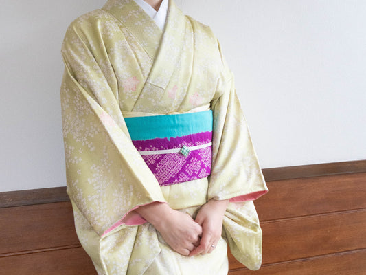 個性的な帯を落ち着かせたい